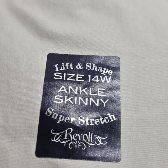 REVOLI Jeans Size 14W Tan Mid Rise Medium Wash Lift Shape Crop Beige (61) - Picture 5 of 11